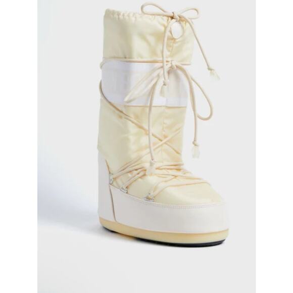 MOON BOOT Cream Icon Nylon Boots Women's Sz 6 Kids 3.5 NEW $240 - Picture 1 of 16